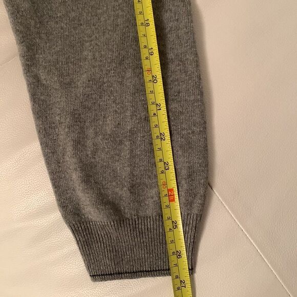 JOS.A.Bank RESERVE Made in Italy Gray Sweater. Size XL - Picture 9 of 9
